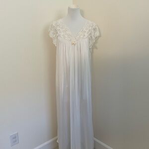 Women's Vintage Shadowline Ivory Lace Trim Nightgown - 1X